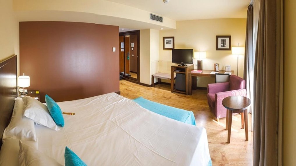 Gran Hotel Ciudad De Barbastro 7/28