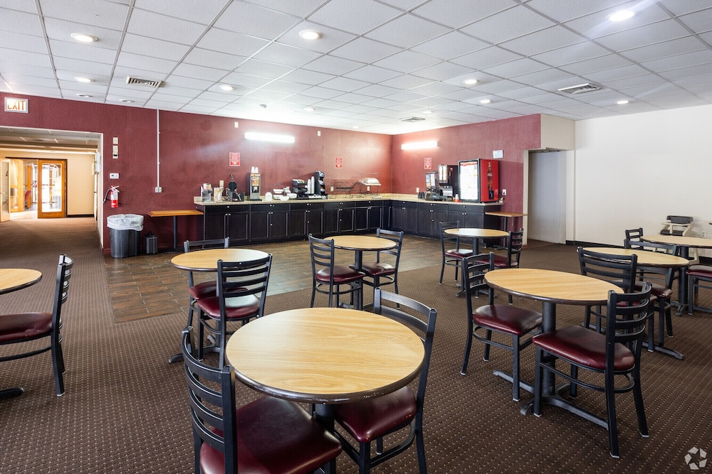 Days Inn by Wyndham Williamsport 30/35