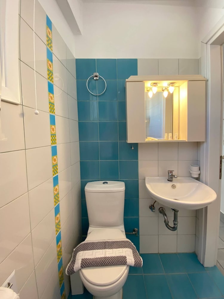 Agnadi Syros Studios & Rooms 49/50