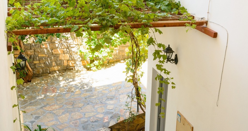 Argyro Apartments & Studios 9/12