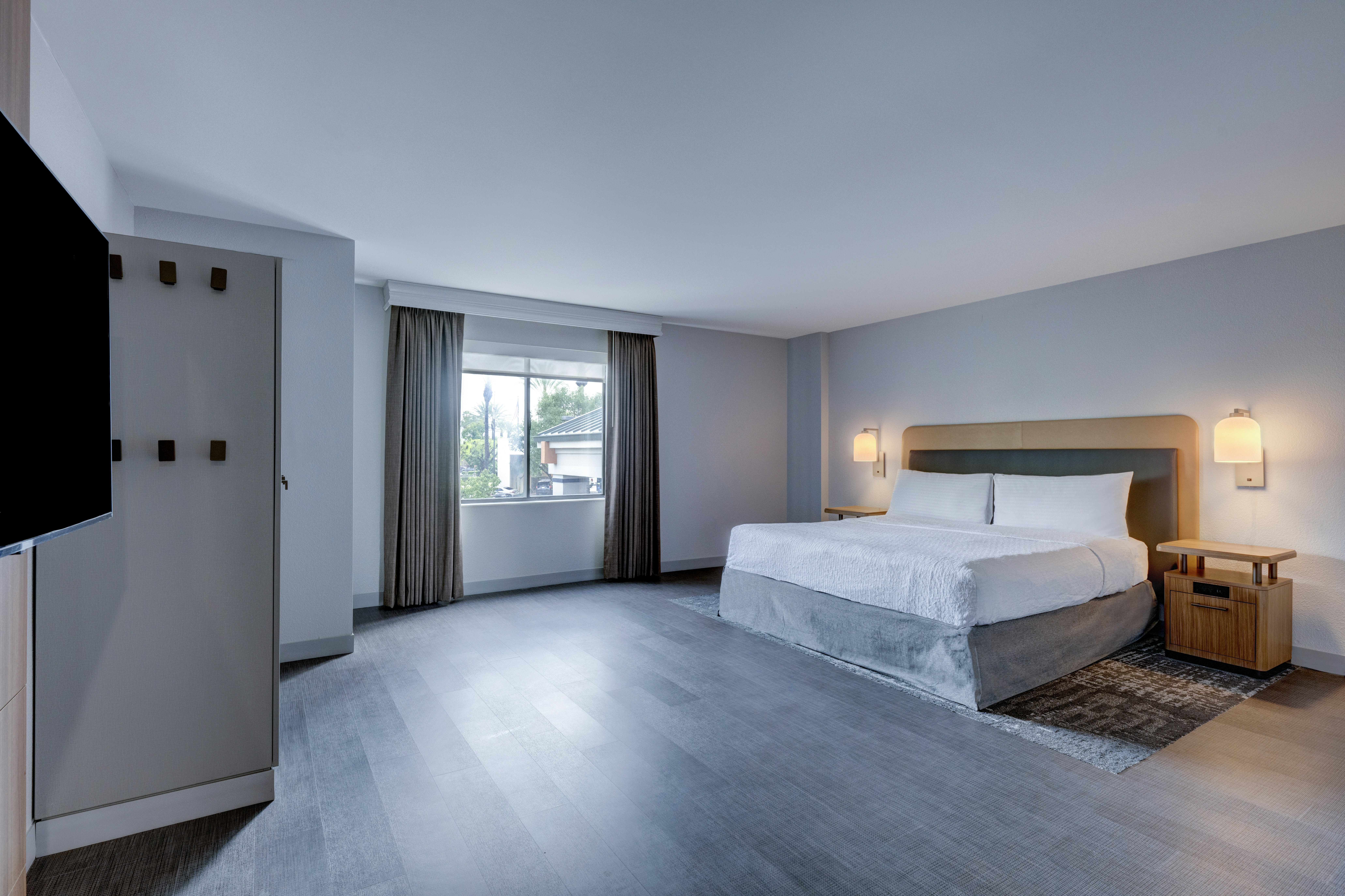 Room, 1 King or 2 Queen Beds