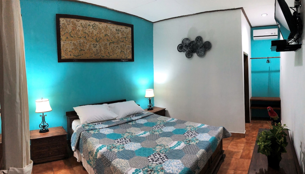 Mangga Bungalow 8/40