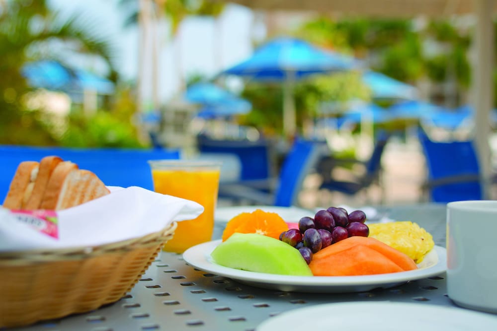 Marriotts Aruba Surf Club 51/68