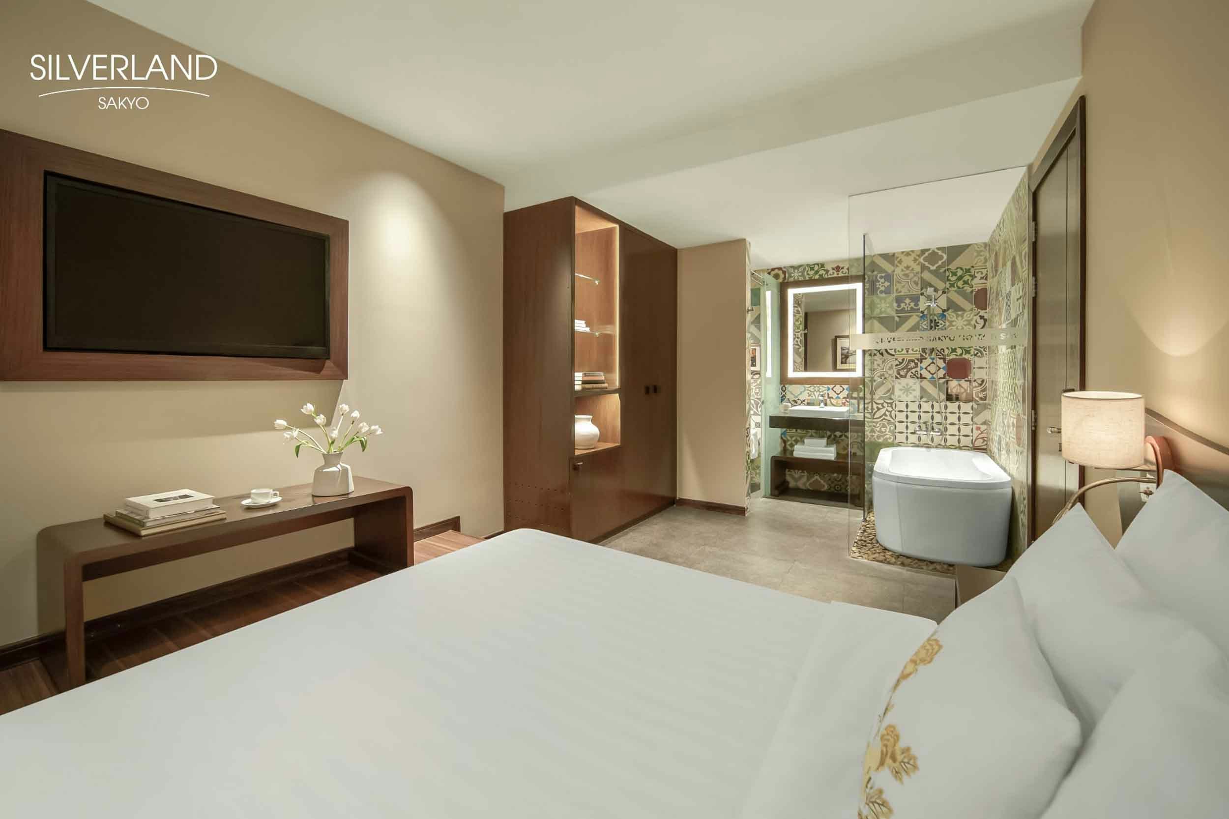 Silverland Sakyo Hotel 32/82