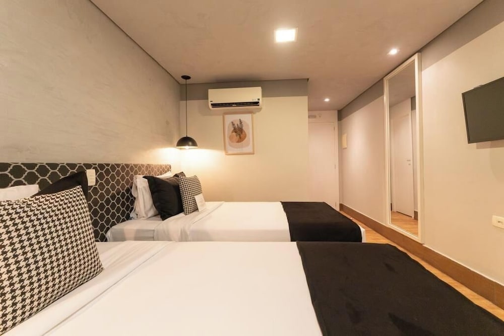 Hotel Heritage 12/50