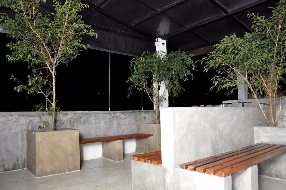 Cafe Aroma Inn 10/43