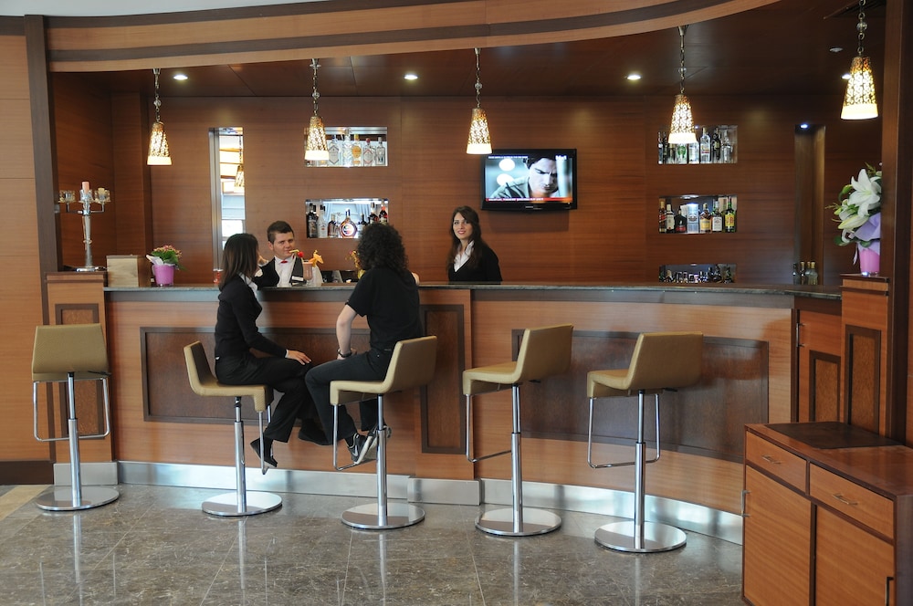 Paradise Island Hotel 37/50