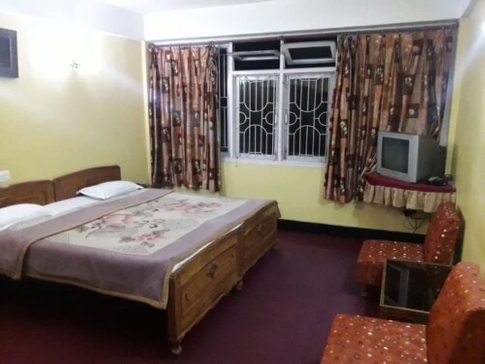 HOTEL SHAMBHU 9/18