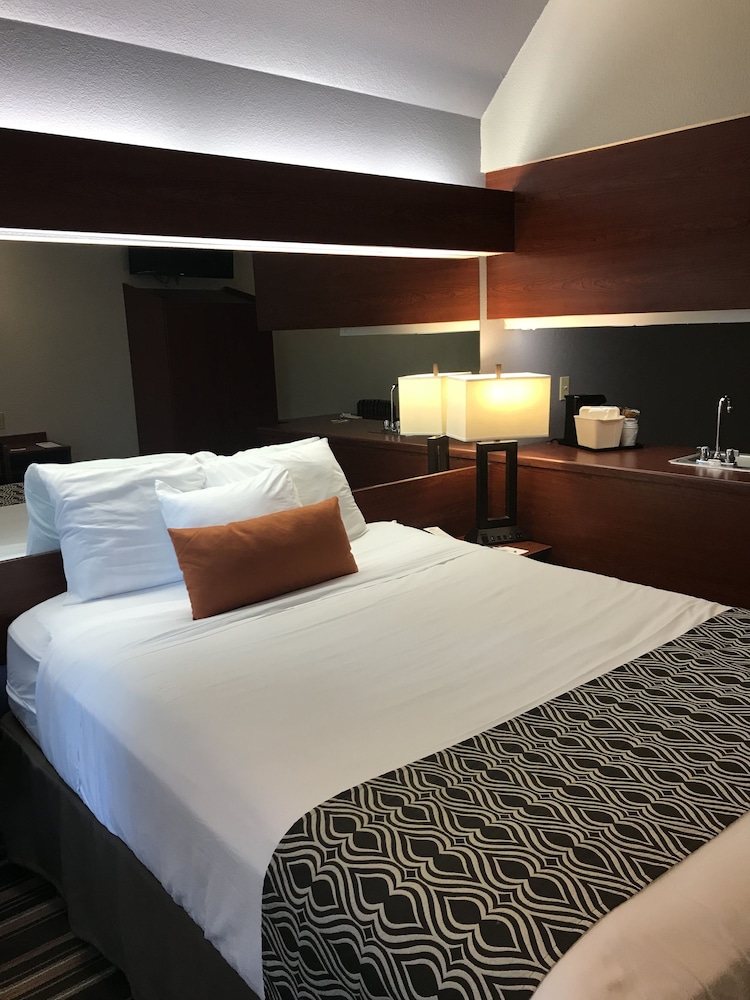 Microtel Inn & Suites by Wyndham Urbandale/Des Moines 13/47