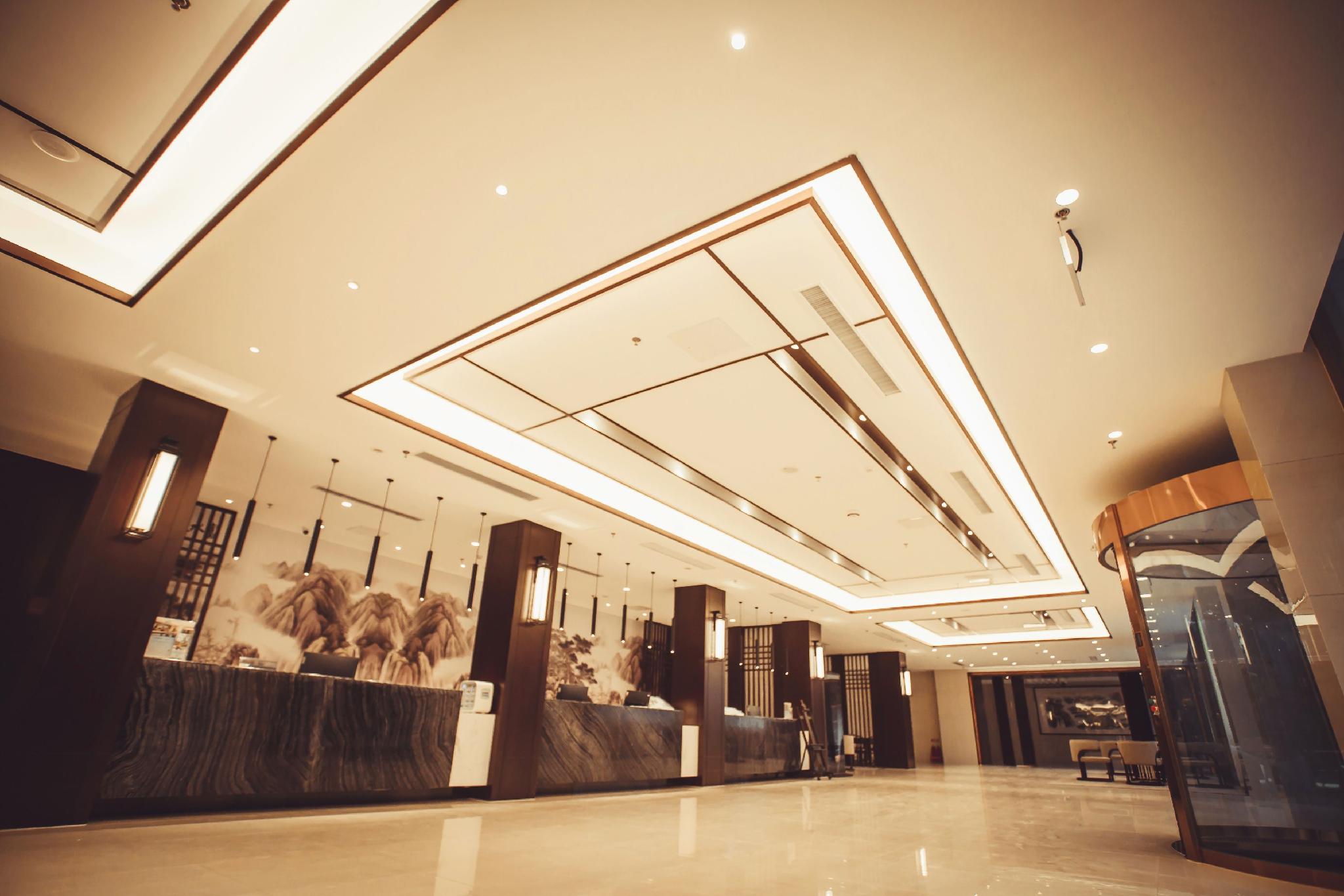 Ramada Encore by Wyndham Linqu Downtown 13/37