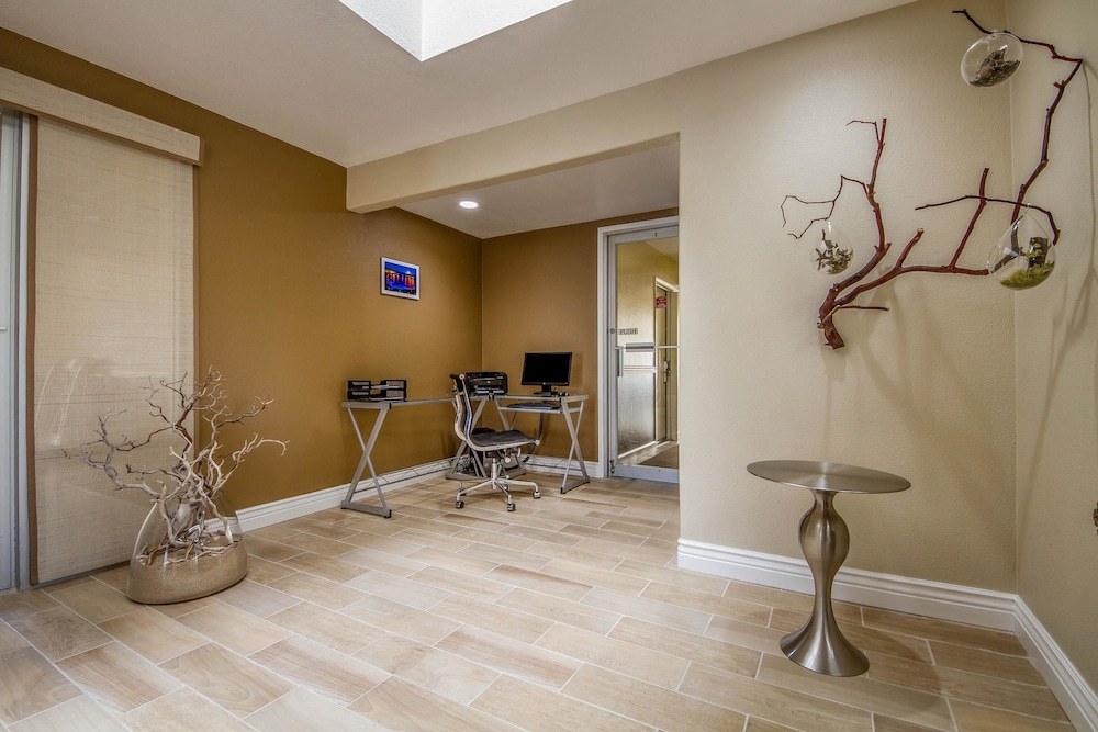 Quality Inn & Suites Capitola By The Sea 23/35