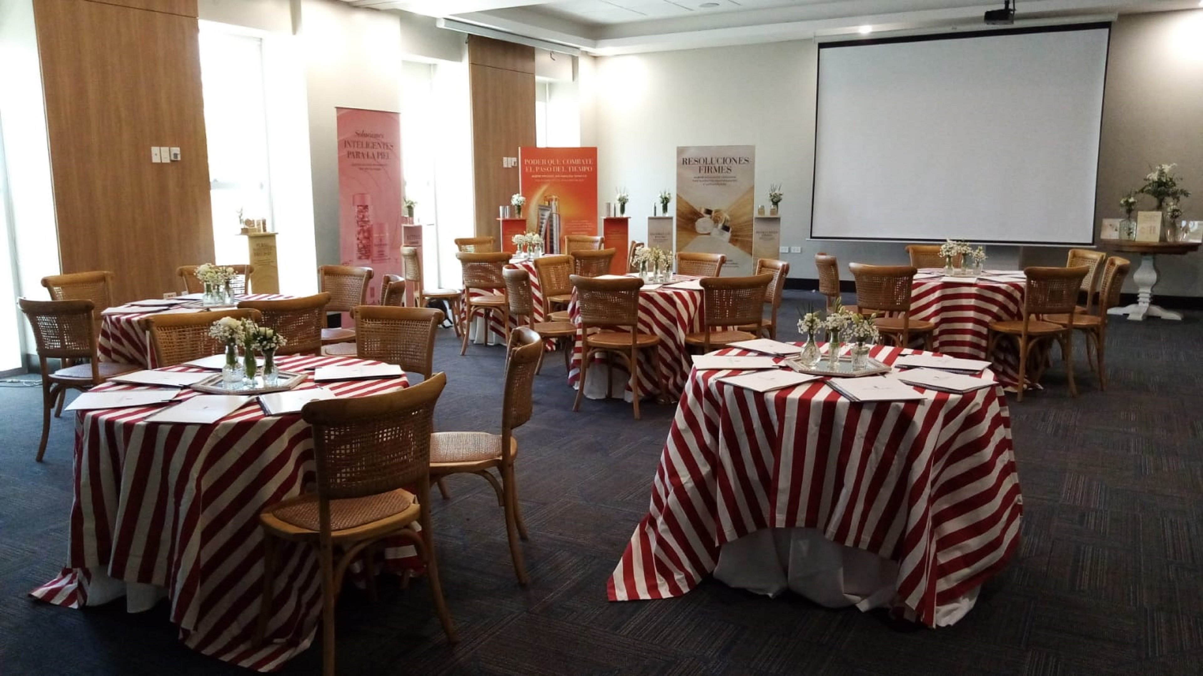 Holiday Inn Express Asuncion Aviadores 76/79