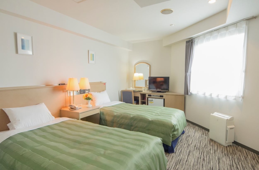 ROOM, TWIN BEDS