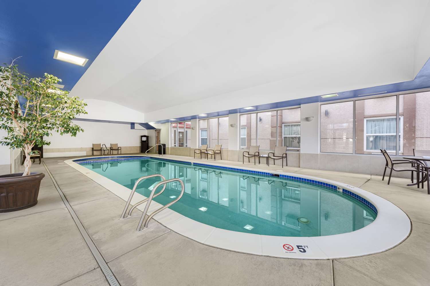 Best Western Executive Inn & Suites 9/9