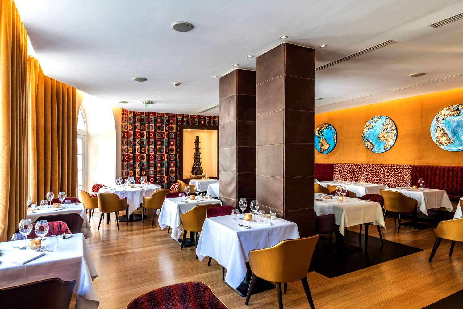 restaurant cafeteria