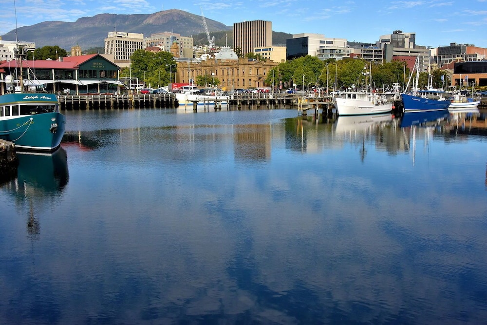 BIG4 Hobart Airport Tourist Park Hotel 41/48