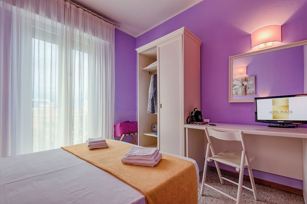 HOTEL PLAZA 29/53