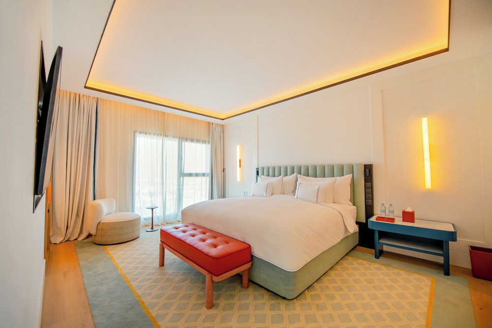 Superior, King Bed, Golf Course View