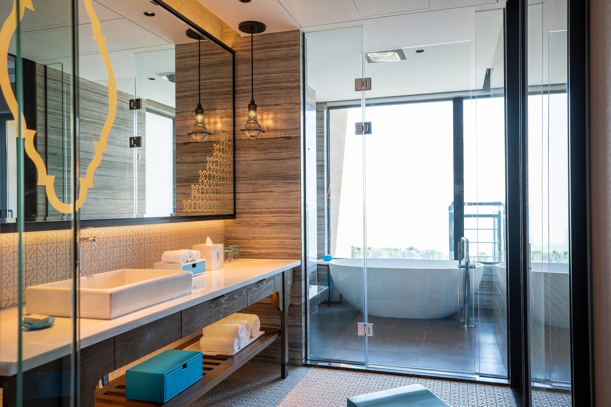 غرفة بسرير كينج بإطلالة على الحديقة بشرفة، Renaissance Xiamen Hotel 7/10
