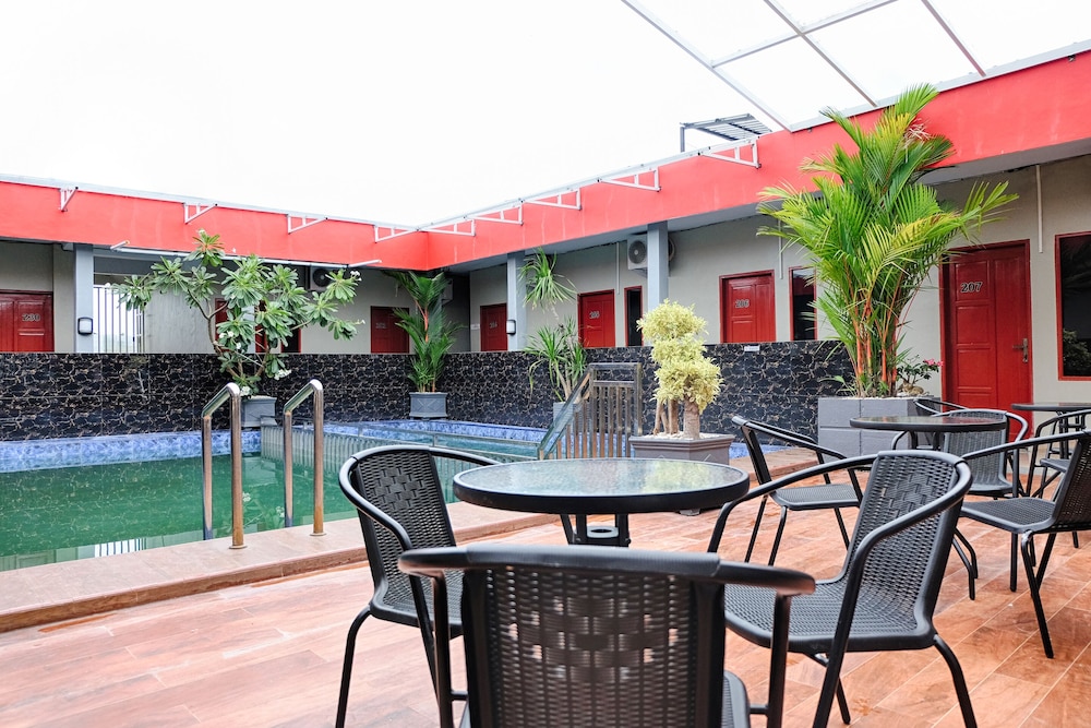 OYO 2595 Hotel Jinan Makassar 19/24