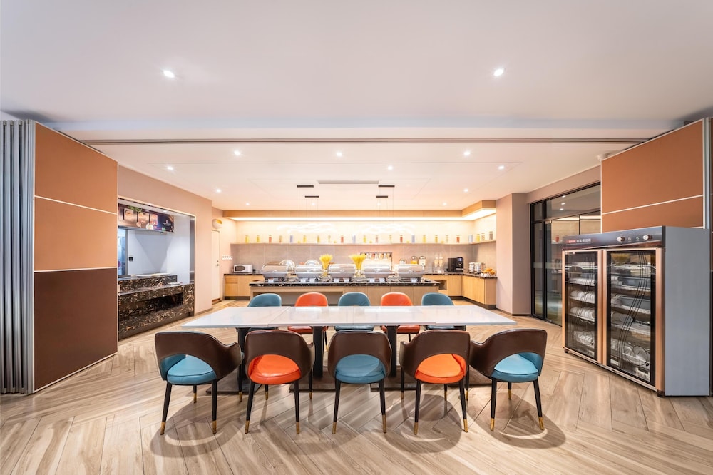 Rezen Select Hotel (Shanghai International Tourism Resort, Chuansha) 51/53