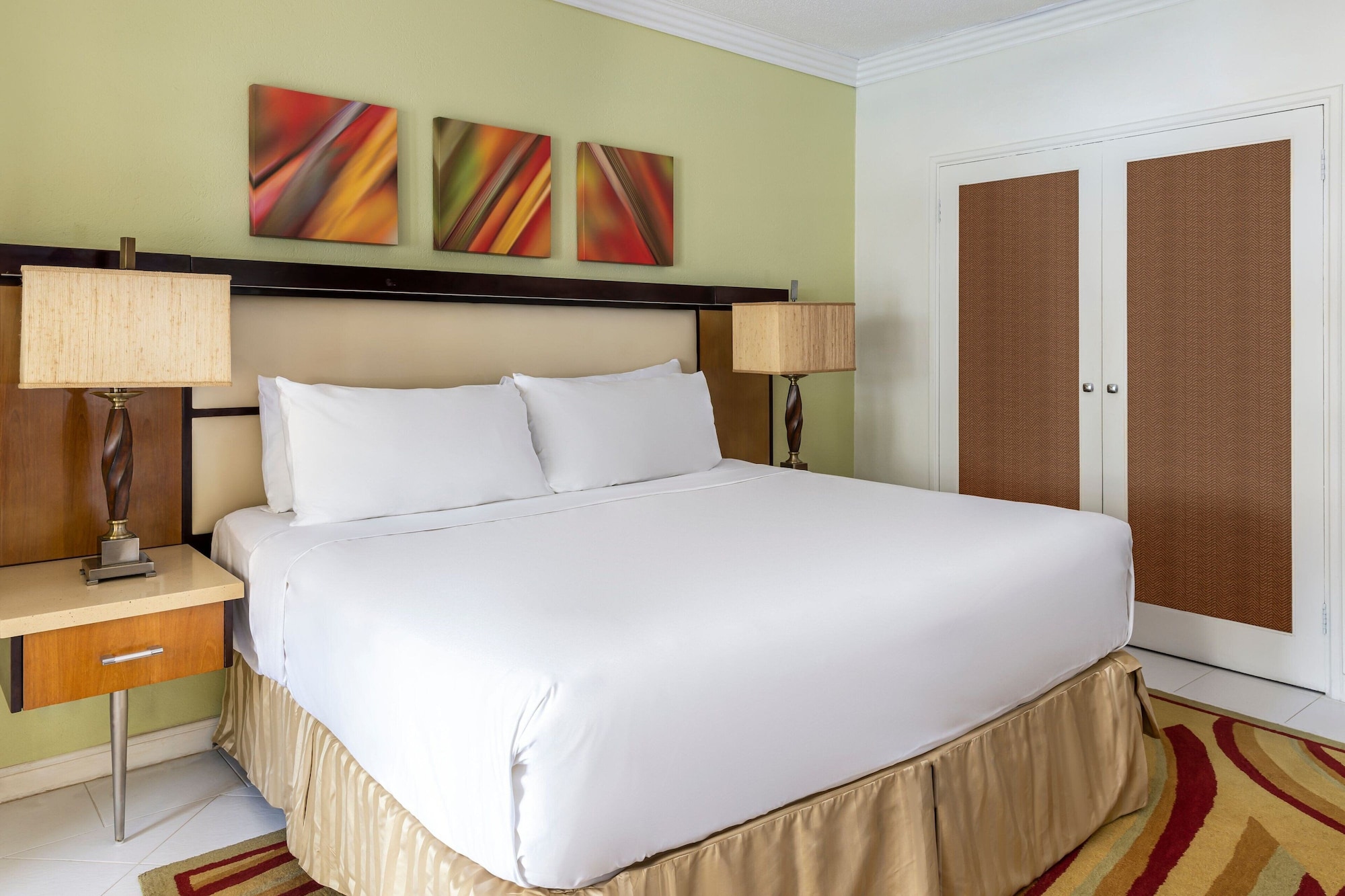 Guest Room, 1 King and 1 Single Beds, Garden or Pool View, Garden View