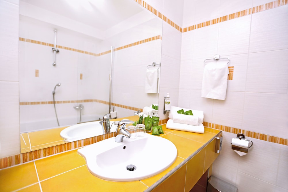 Hotel Aquacity Seasons 62/64