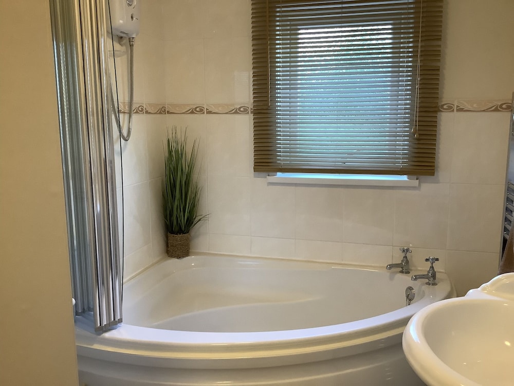 Eden's Rest Bed & Breakfast 32/36