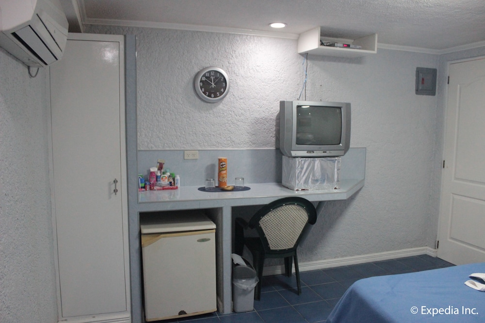 Blue Rock Beach Resort 48/67