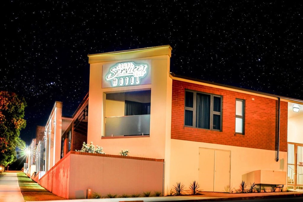 Cowra Services Club Motel 3/40