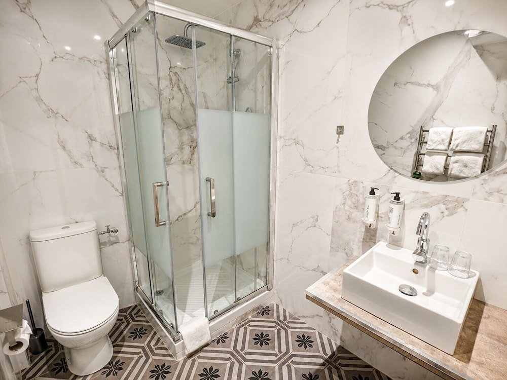 Hotel Kyriad Marseille Centre Paradis Prefecture 50/50