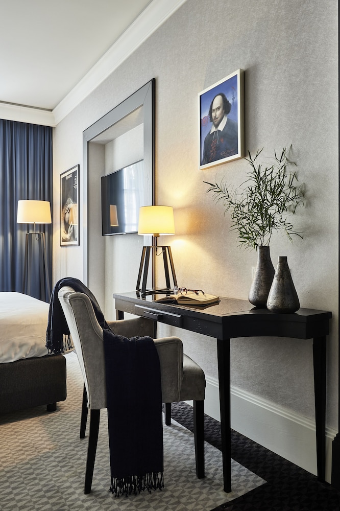 Teatro Hotel 35/50