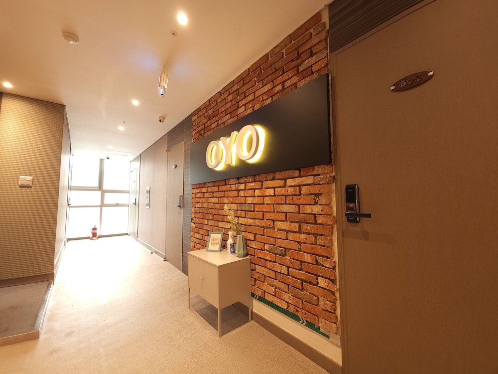 OYO Hostel Myeongdong 2 55/75
