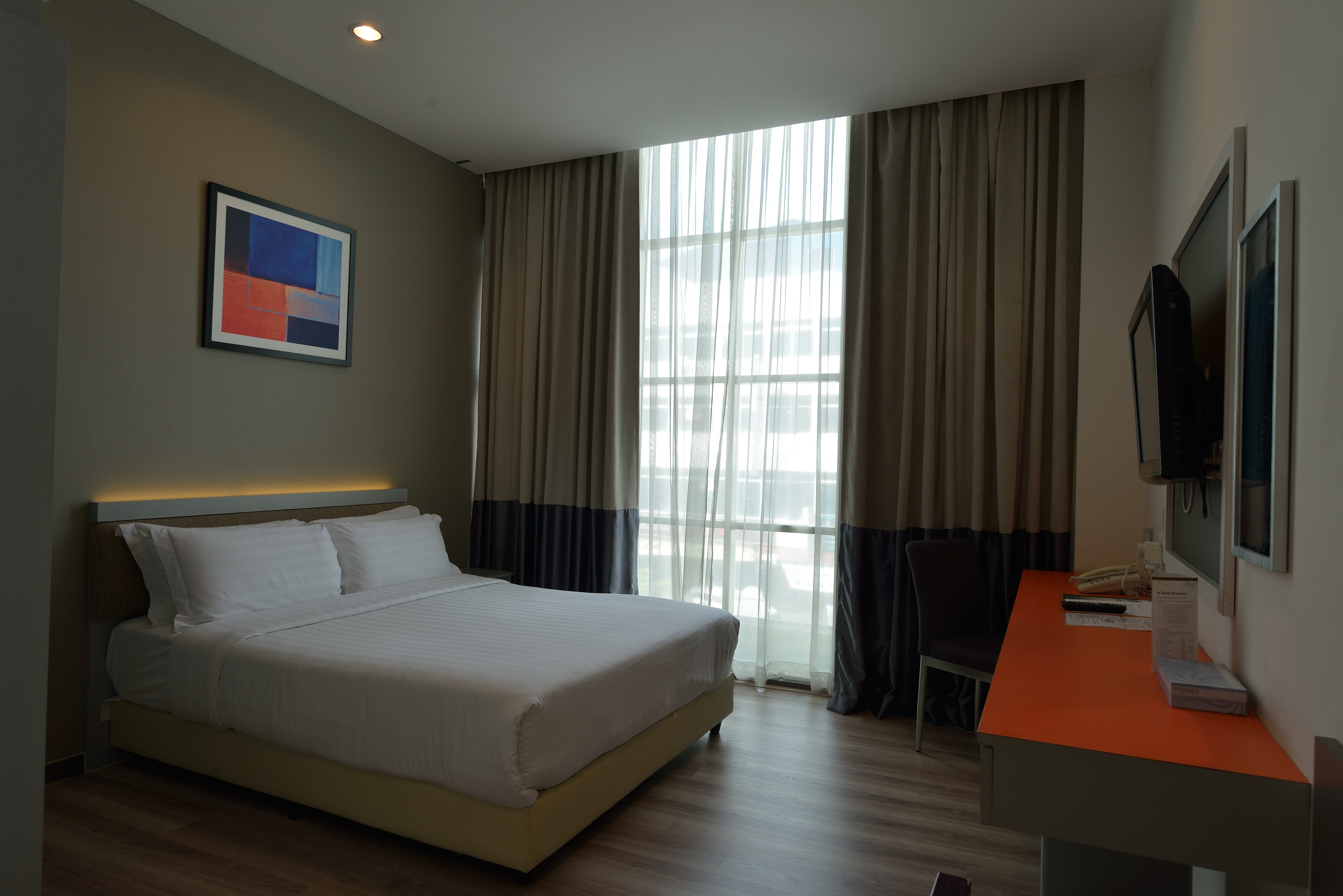 Superior Queen View Room