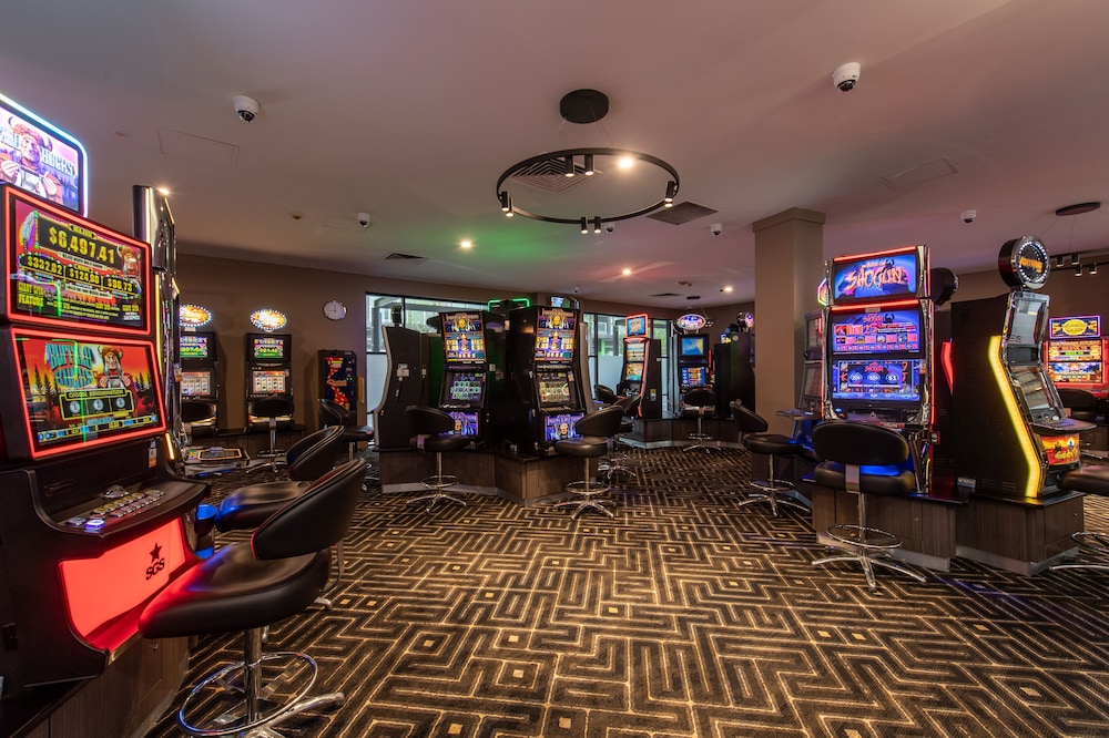 MAWSON LAKES HOTEL 59/64