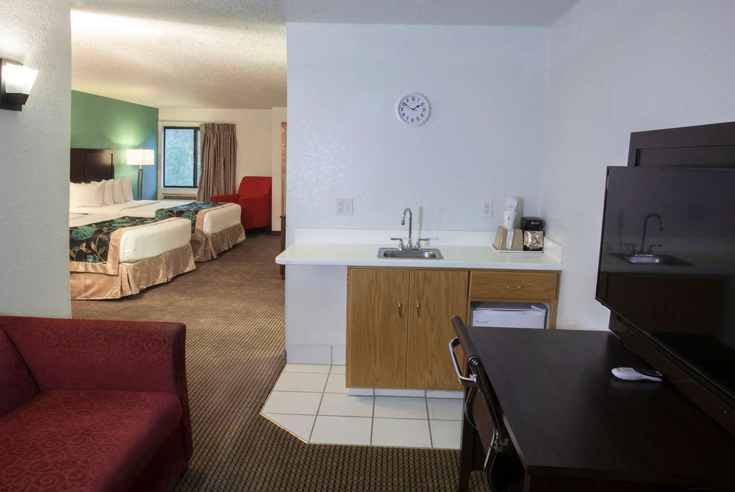 Baymont By Wyndham Keystone Near Mt. Rushmore 35/35