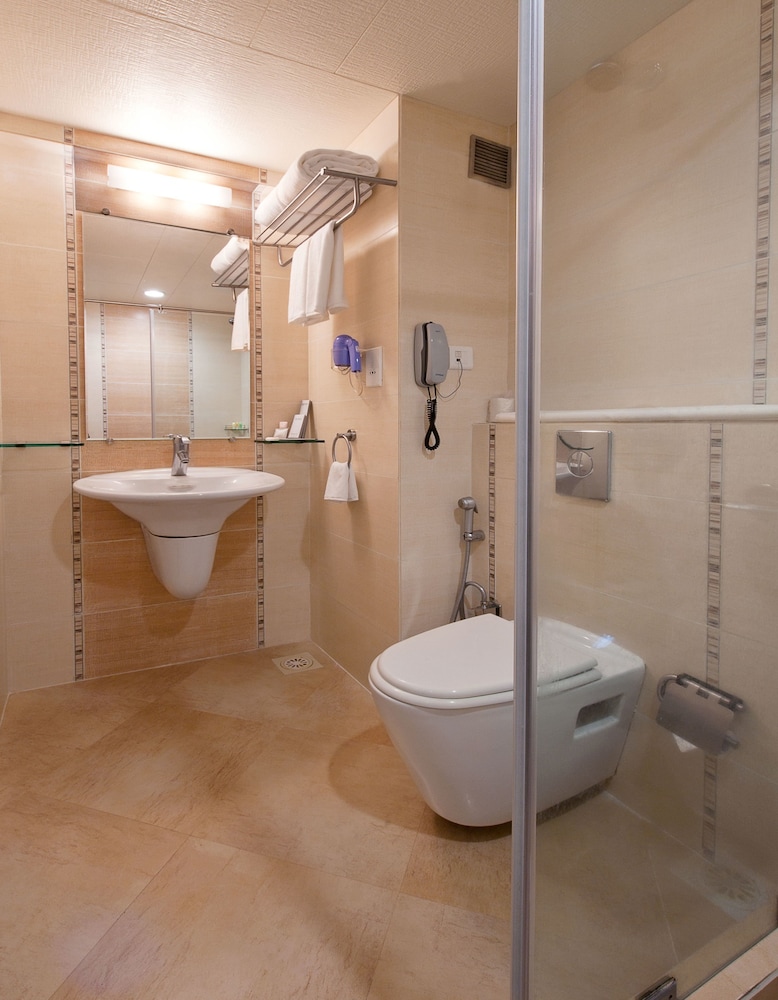 Grand Residency Service Apartment 37/40