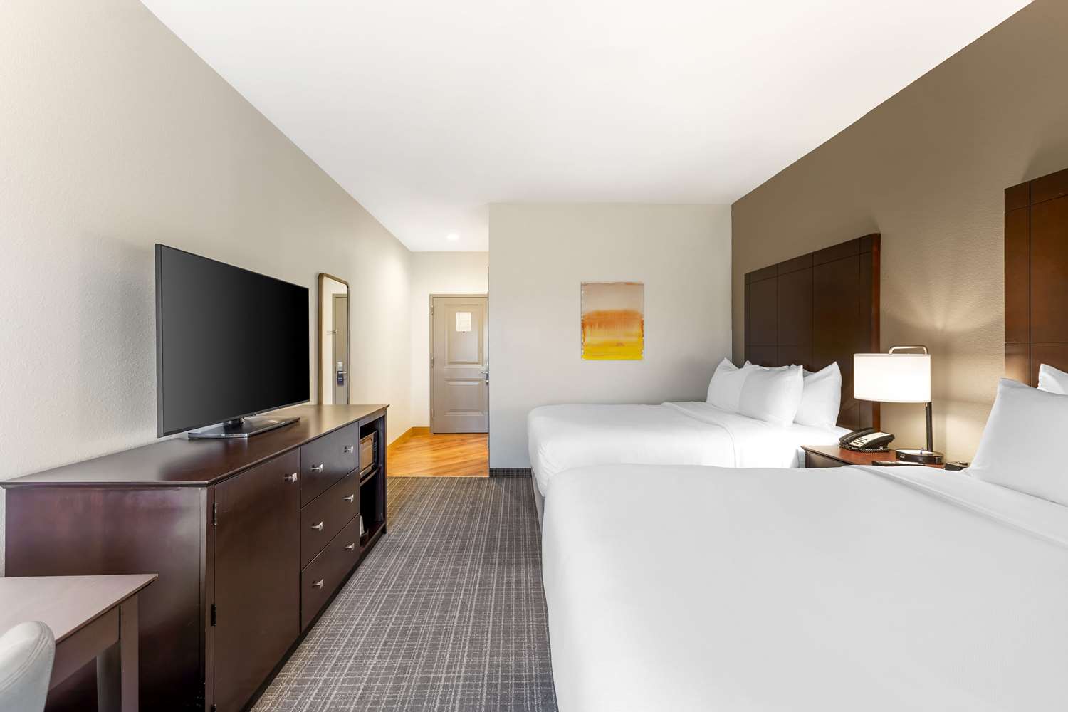 Comfort Inn & Suites Verona at Turning Stone Resort Casino 4/15