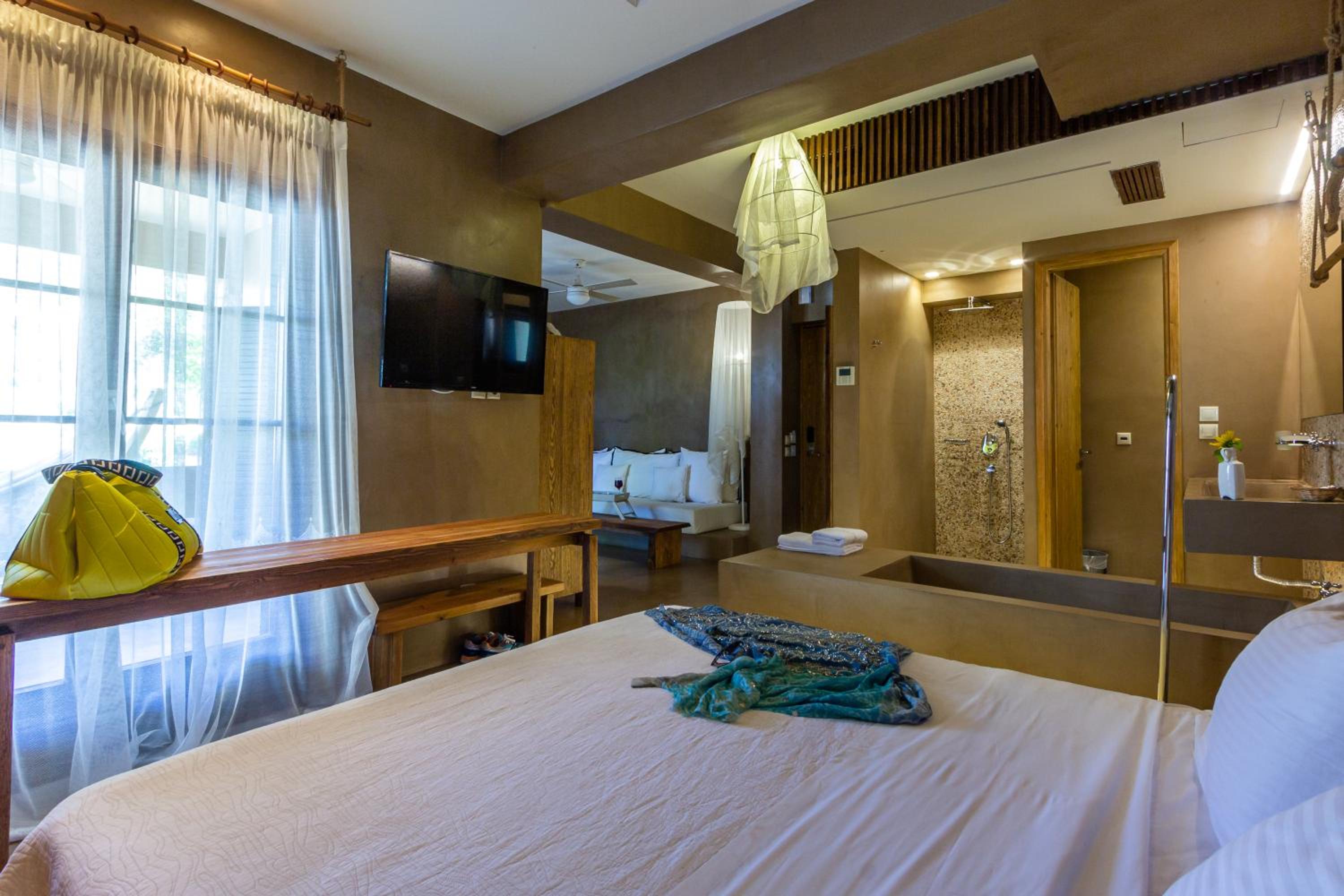 Suite, Double Bed