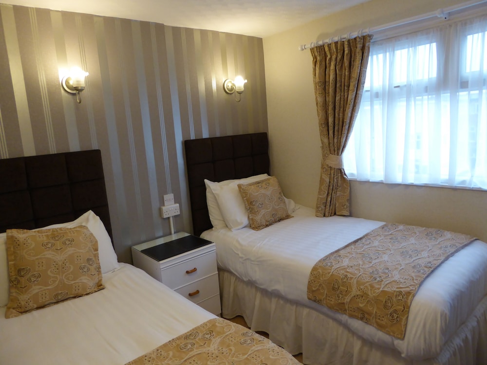 Standard, Twin Beds