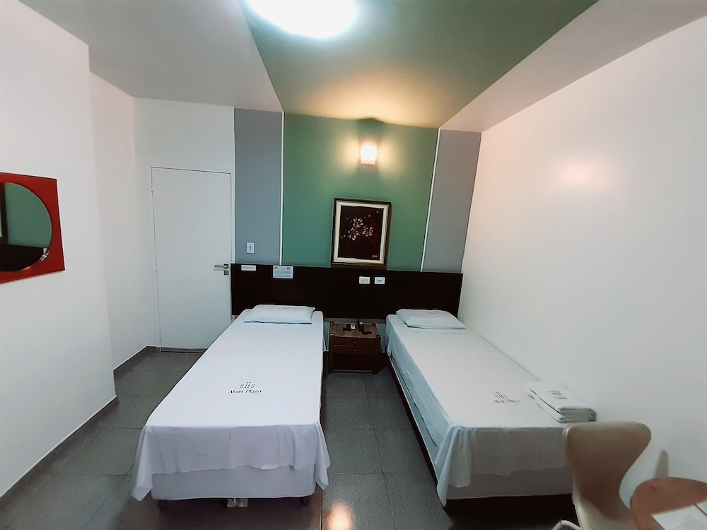 Aton Plaza Hotel 48/58