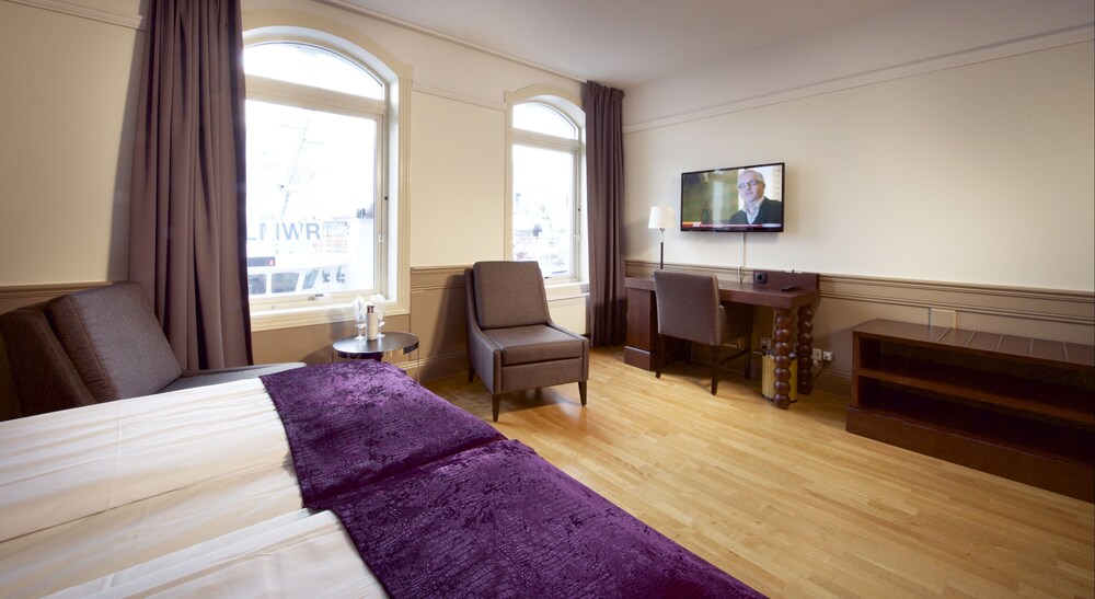 Home Hotel Amanda 12/50