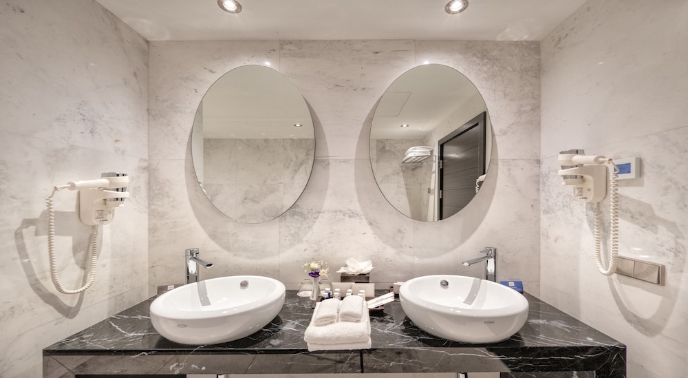 Crowne Plaza Borjomi 20/76