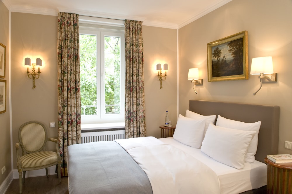Hotel Splendid-Dollmann 24/67