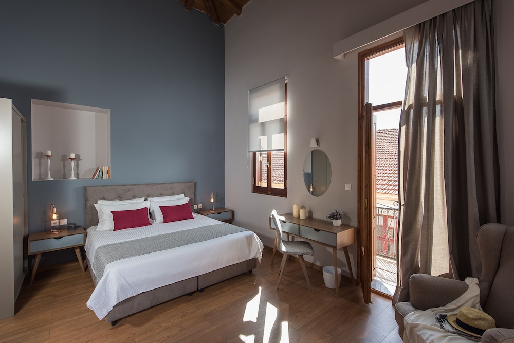 Bluebell Luxury Suites 8/42