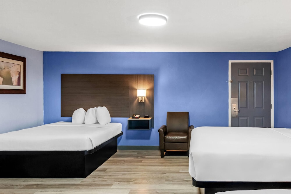 Travelodge by Wyndham Las Vegas NM 18/35