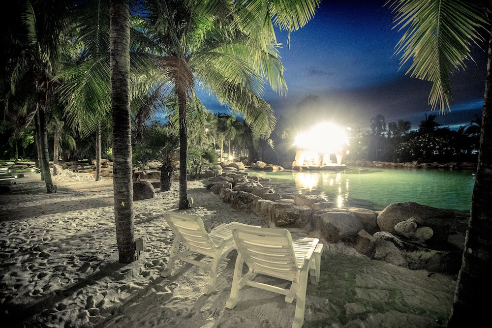 Ohana Resort And Restaurant 37/49