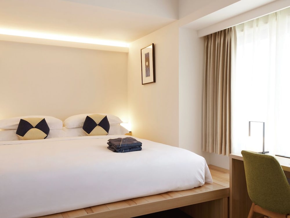 ROOM, KING BED, ACCESSIBLE