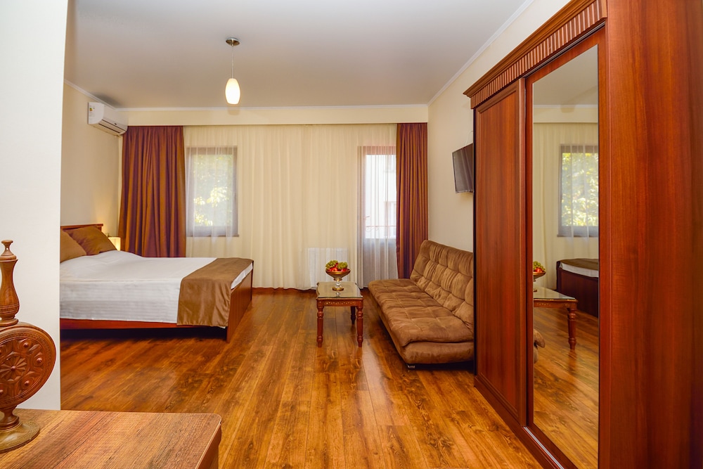 Hotel British House 14/50