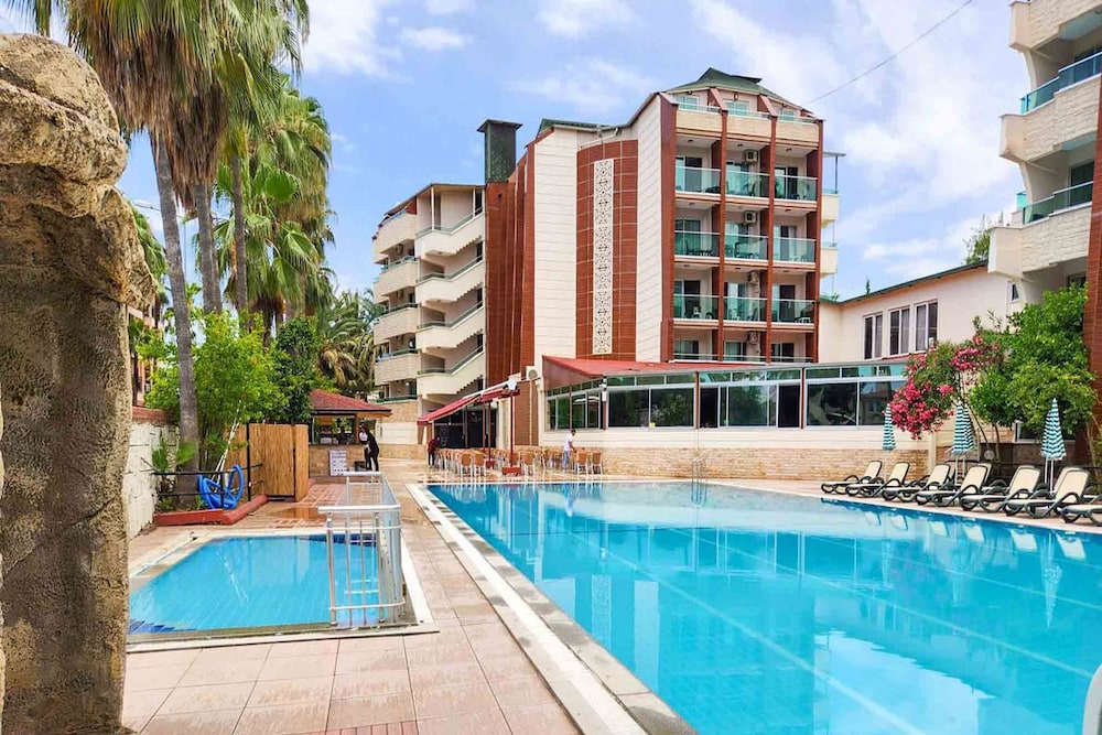 CLUB TESS HOTEL 9/47